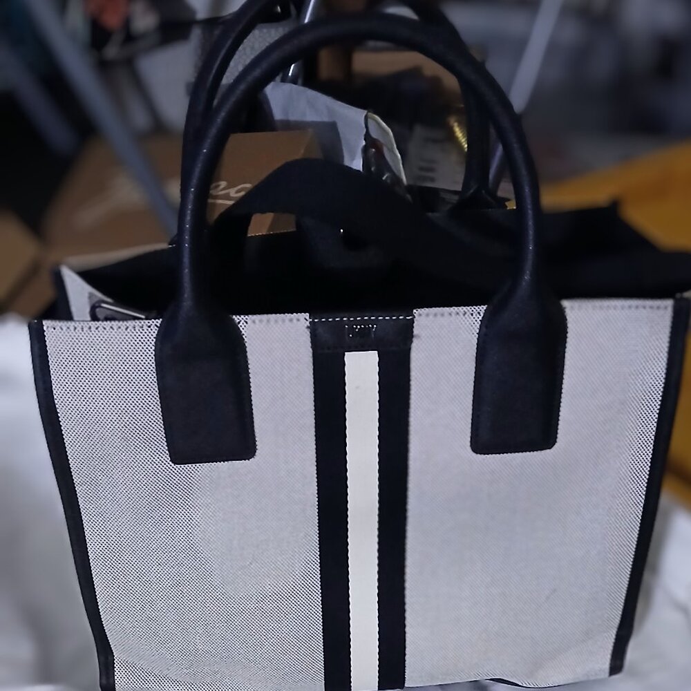 DKNY Donna Karan New York Tote